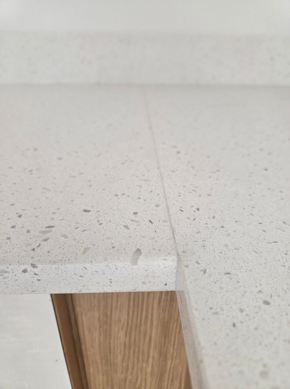 Linen White – Matt Kompositt